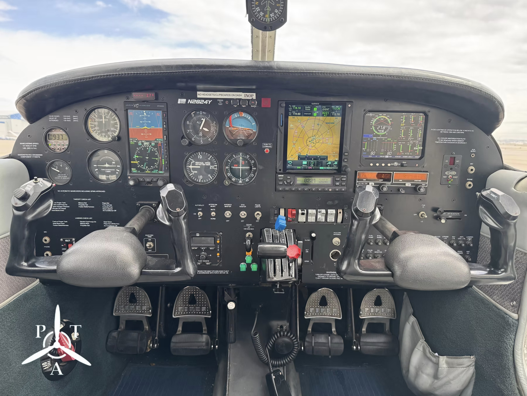 Piper Arrow IV image 4